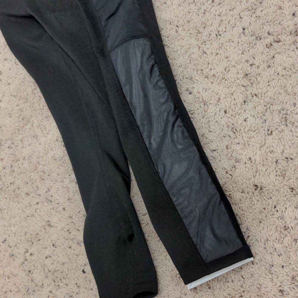 PowerHold by Fabletics black leggings 3 pockets mesh side panels high rise crop - Picture 2 of 6